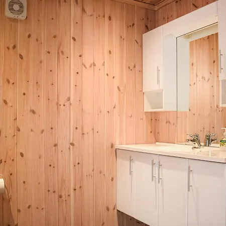 Holiday home Beautiful In Bjoa With House Sea View Utbjoa