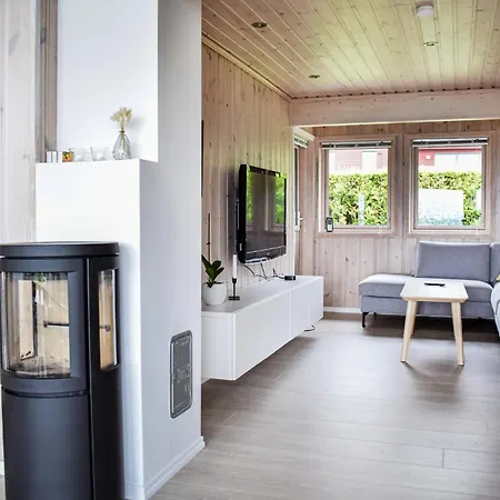 Holiday home Beautiful In Bjoa With House Sea View