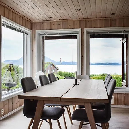 Holiday home Beautiful In Bjoa With House Sea View